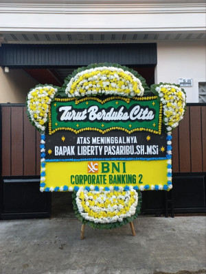 Papan Bunga Duka di Tanjung Agung Palik